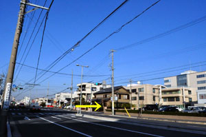 ムトウさんが見えたら右折してください