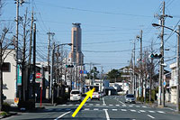 浜松スポーツセンターさんから駅方向に六間道路を直進